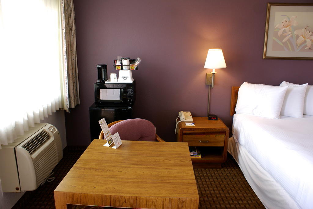 Days Inn Harbor View San Diego Ngoại thất bức ảnh